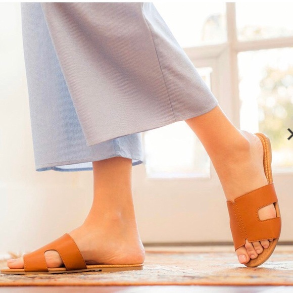 Qupid White Archer Slip-On Sandals - NIB Sz7.5 - Picture 8 of 8